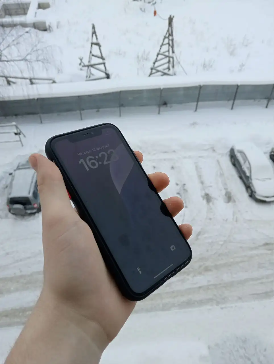 Продам телефон с битой крышкой и точками на экране - Смартфоны (Электроника) в Вологда