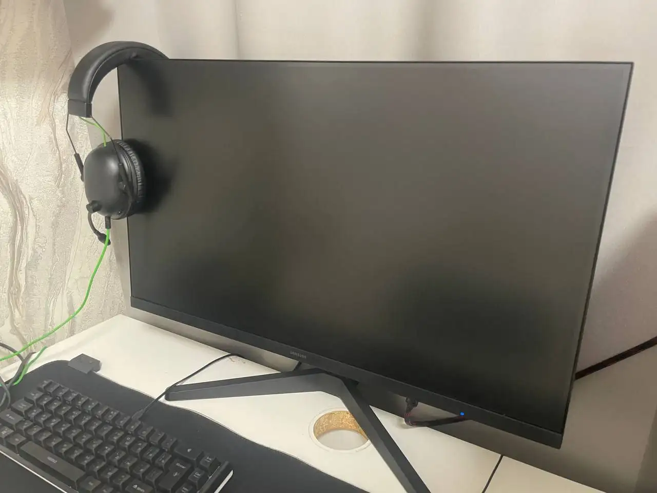 Монитор Samsung 27 дюймов 75 Гц - Мониторы (Электроника) в Вологда
