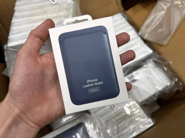 Картхолдер Leather Wallet с Лого - Верхняя одежда в Вологда