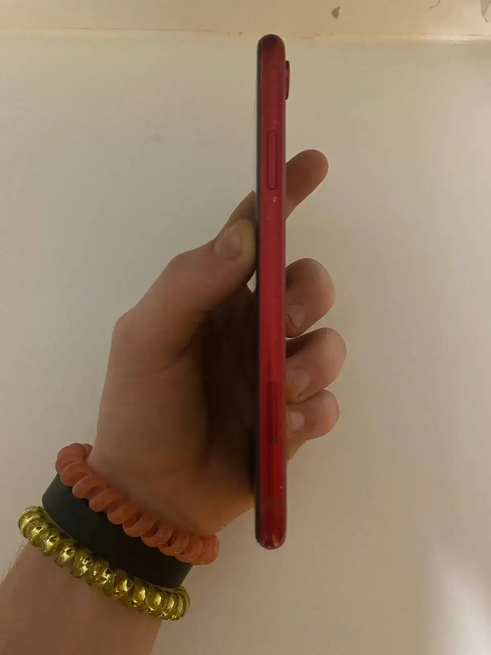 Продам iPhone XR с разбитой задней крышкой - Смартфоны (Электроника) в Вологда