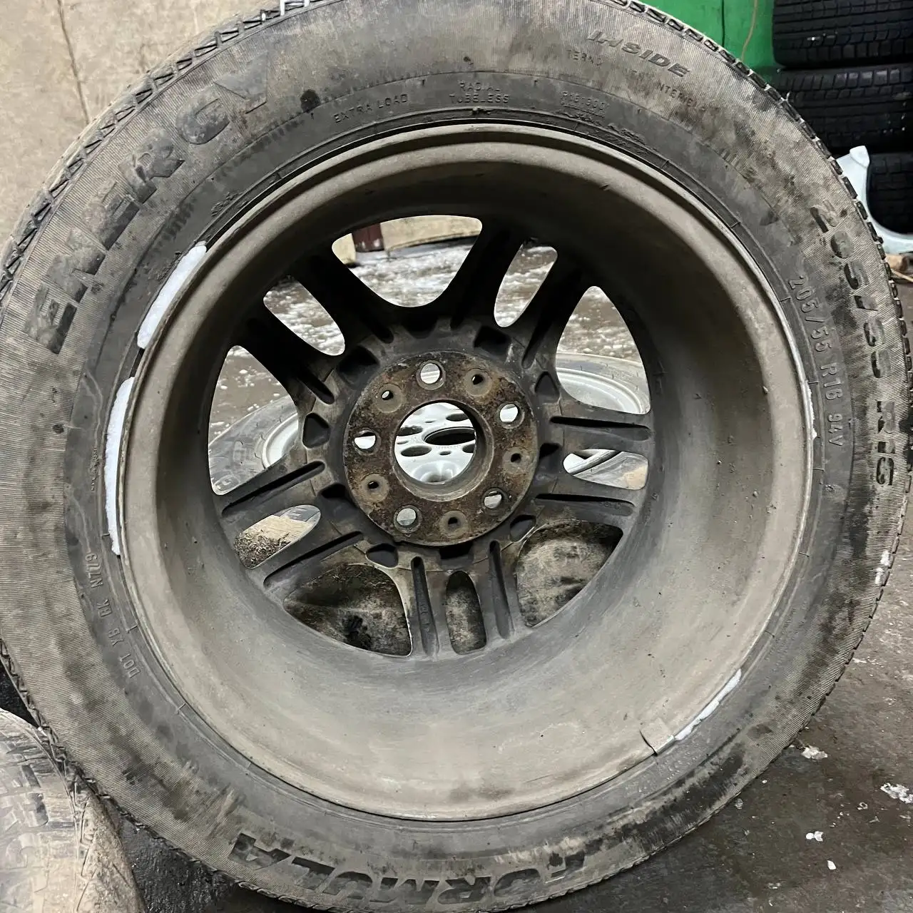 Продажа оригинальных дисков BMW R16 5*120 с резиной - Запчасти (Авто) в Вологда