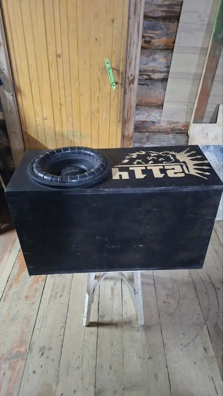 Продам сабвуфер AMP Mass 1000 с коробом и усилитель урал 1.1500 - Аудио (Авто) в Вологда