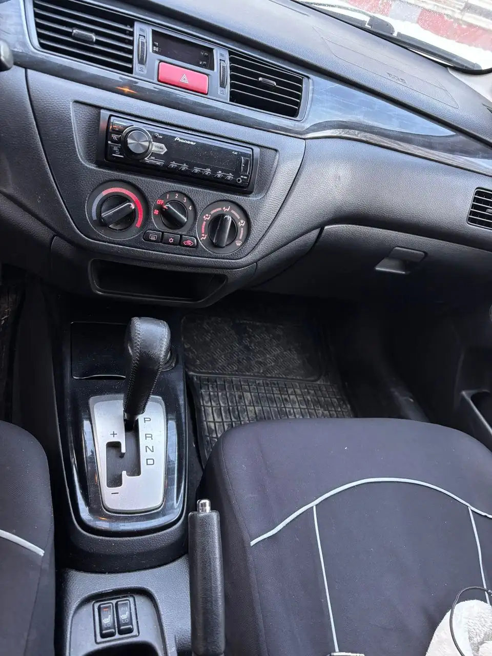 Продам Mitsubishi Lancer 9 1.6 автомат 2004 года - Авто в Вологда