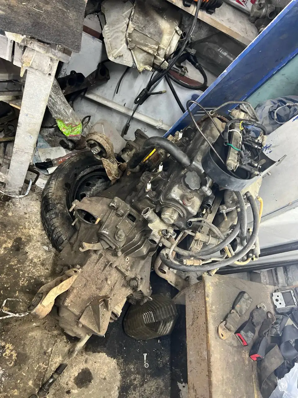 Мотор с коробкой ВАЗ 2114 - Запчасти (Авто) в Вологда