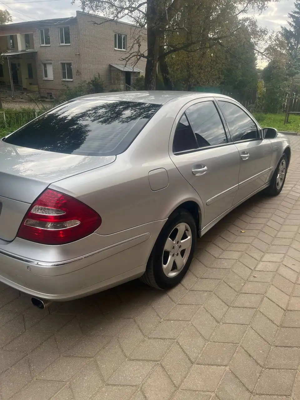 Mercedes-Benz E200 2006 г.в. пробег 401789 км - Авто в Вологда