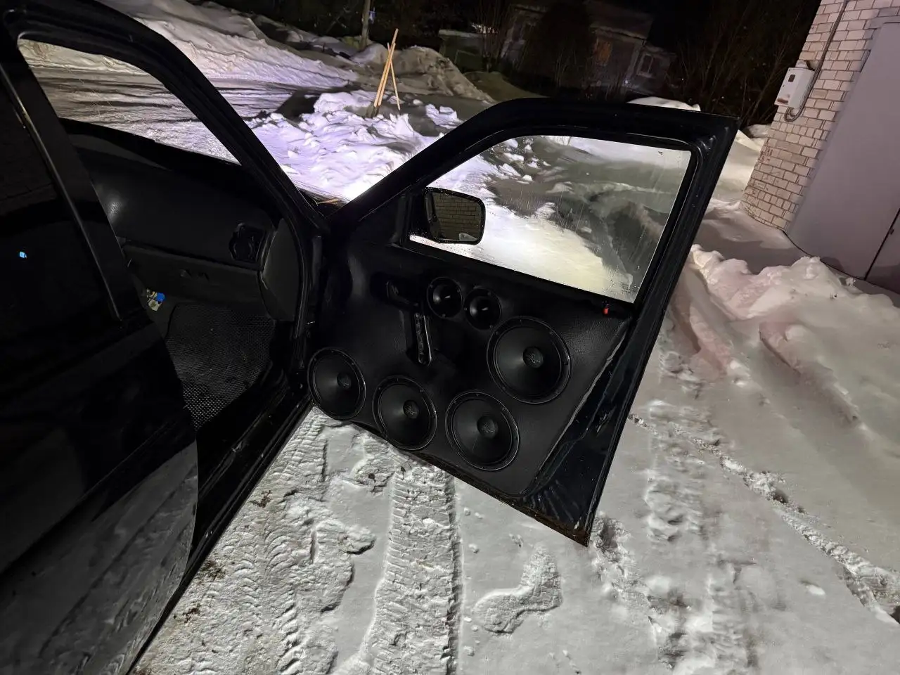 Продажа модернизированного автомобиля с аудиосистемой - Авто в Вологда
