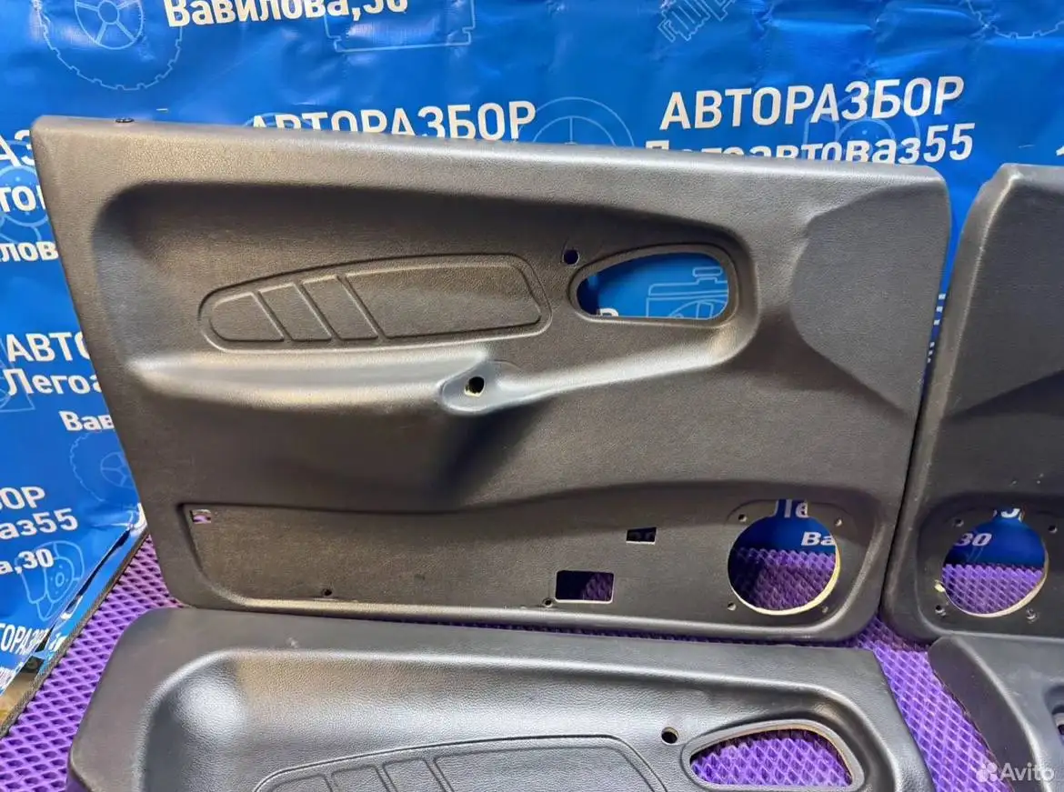 Продажа дверных карт для авто - Кузовные детали (Запчасти) в Вологда
