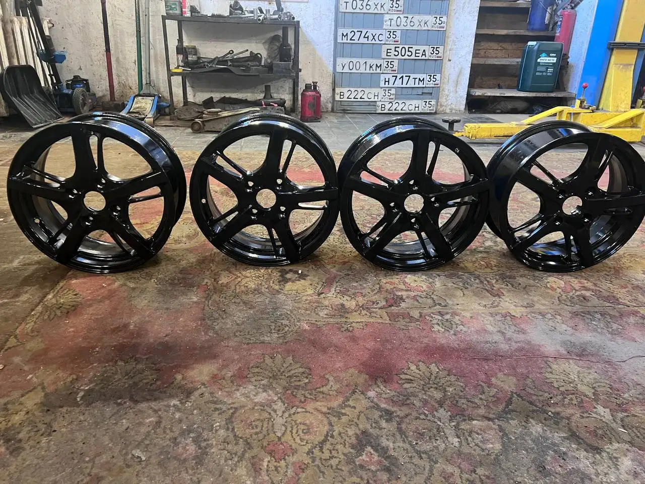 Продам комплект литых дисков R15 Replica - Запчасти (Авто) в Вологда