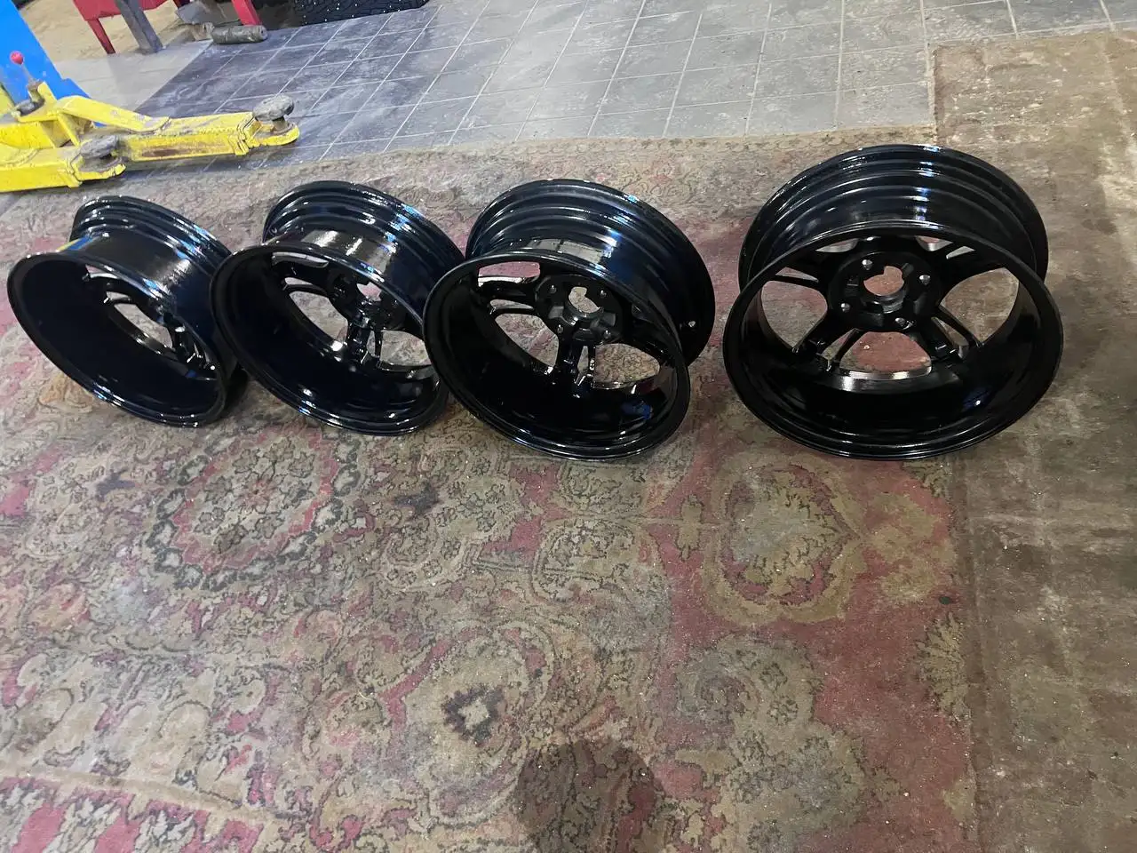 Продам комплект литых дисков R15 Replica - Запчасти (Авто) в Вологда