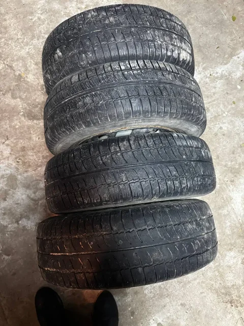 Продажа летних колес на ВАЗ R13 с колпаками - Вега r15 в Вологда