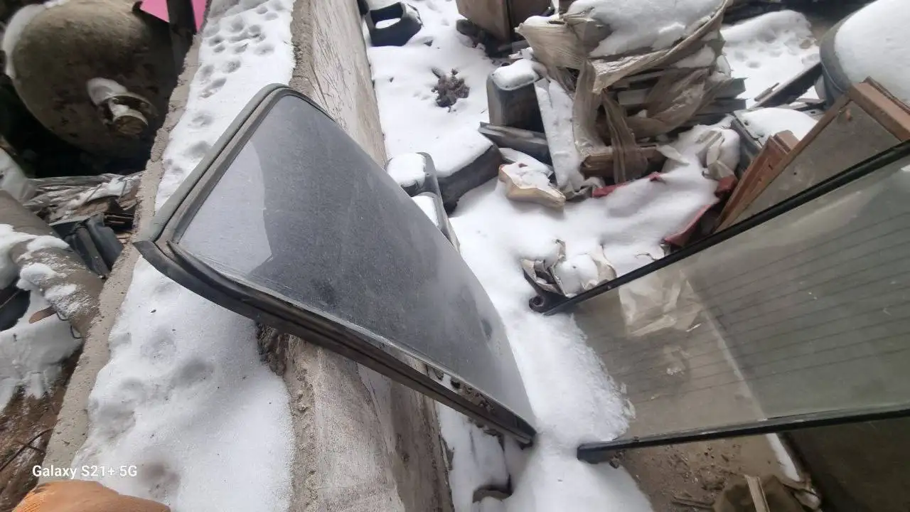 Стекла задние для ВАЗ 2105, 2107 - Стекла автомобильные (Запчасти) в Вологда