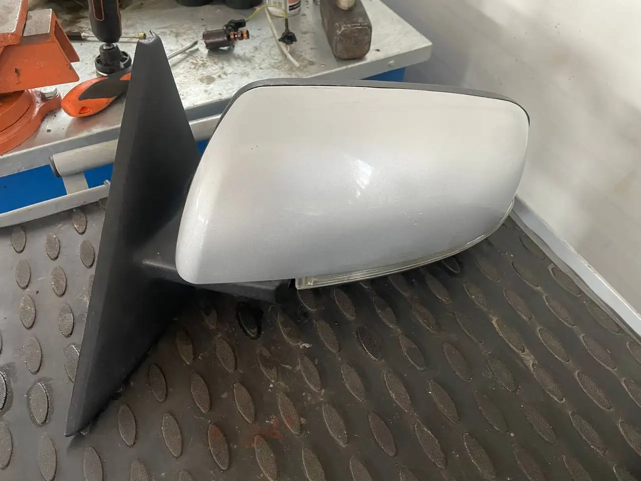 Автозапчасти Приора и Веста: зеркала, накладки, ручка КПП - Автозапчасти (Запчасти) в Вологда