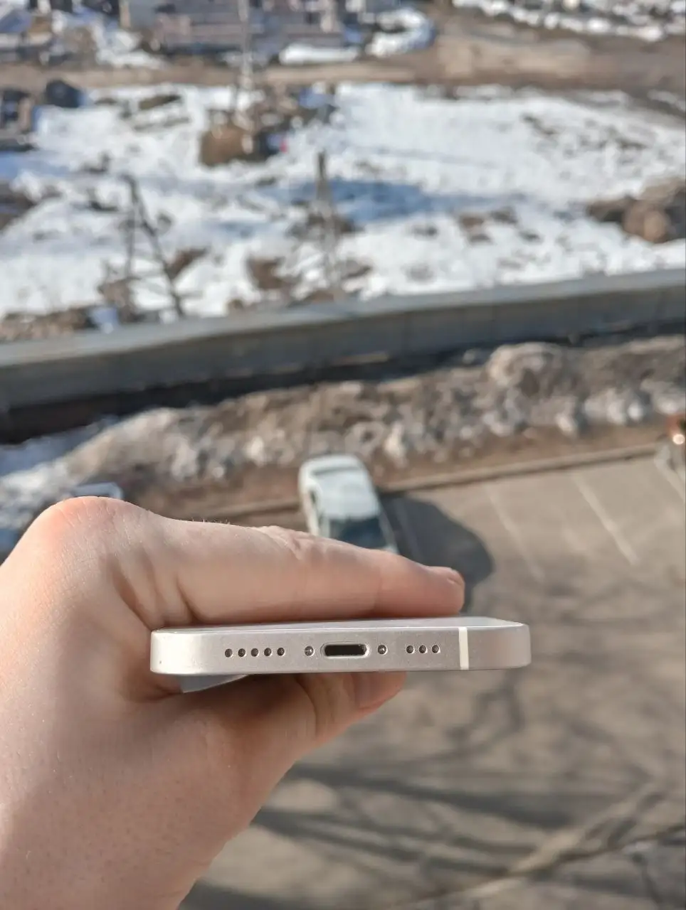 iPhone 12 в идеальном состоянии со сколом - Смартфоны (Электроника) в Вологда