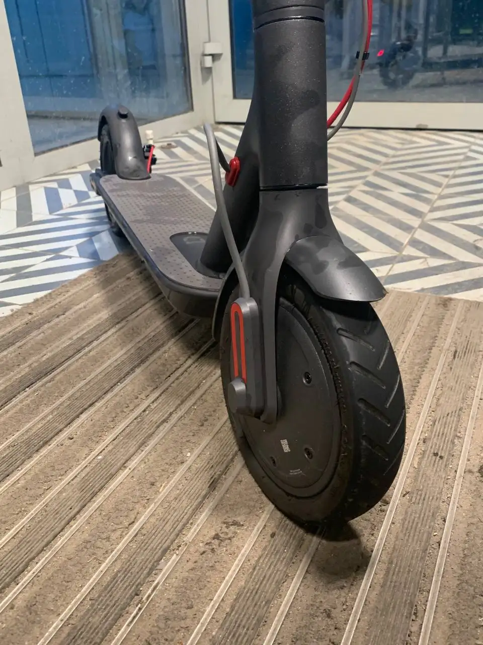 Электросамокат Xiaomi в отличном состоянии - Электросамокаты (Электроника) в Вологда