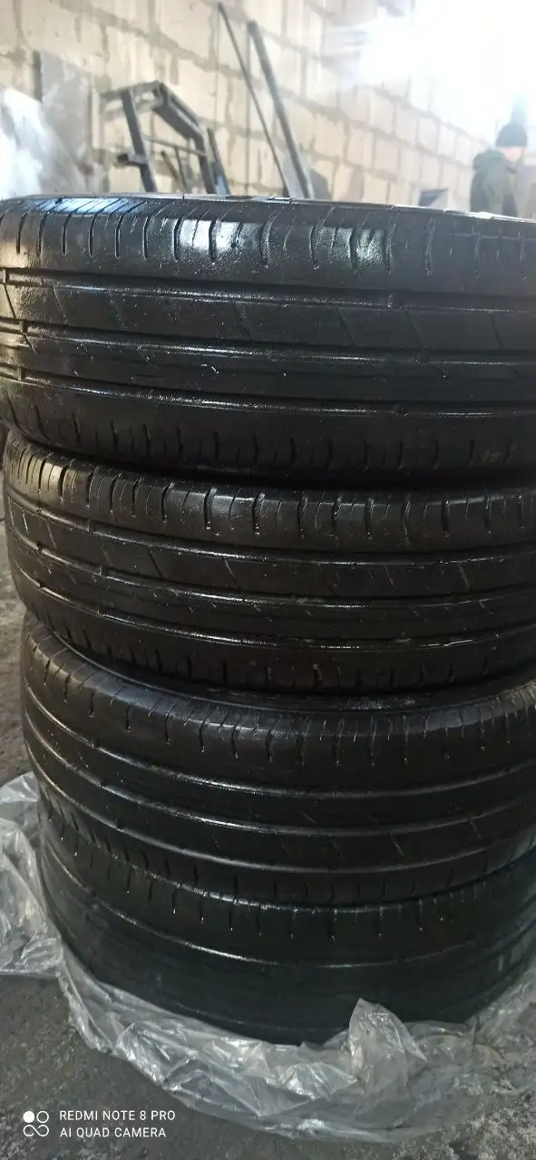 Б/у резина 22 года, отъездил 2 сезона - Запчасти (Авто) в Вологда