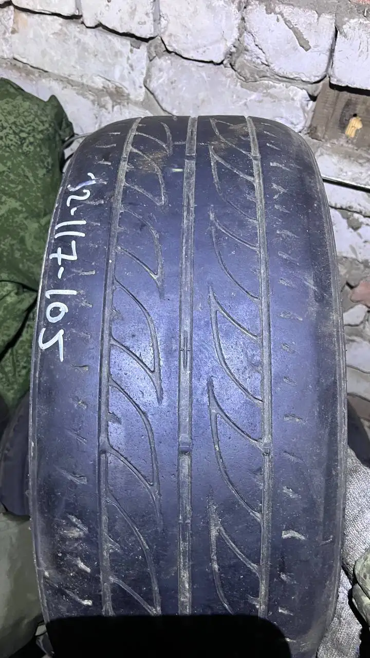 Продам резину два комплекта - Шины и диски (Авто) в Вологда