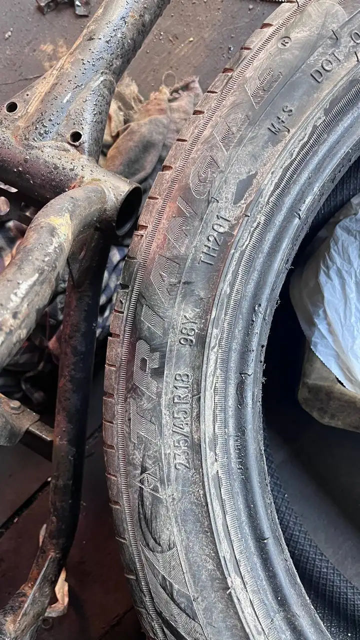 Продам резину два комплекта - Шины и диски (Авто) в Вологда