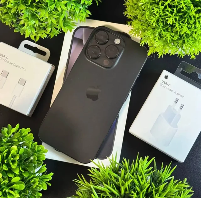Продажа б/у iPhone 16 Pro, 15 Pro и 11 - Аудиотехника в Вологда