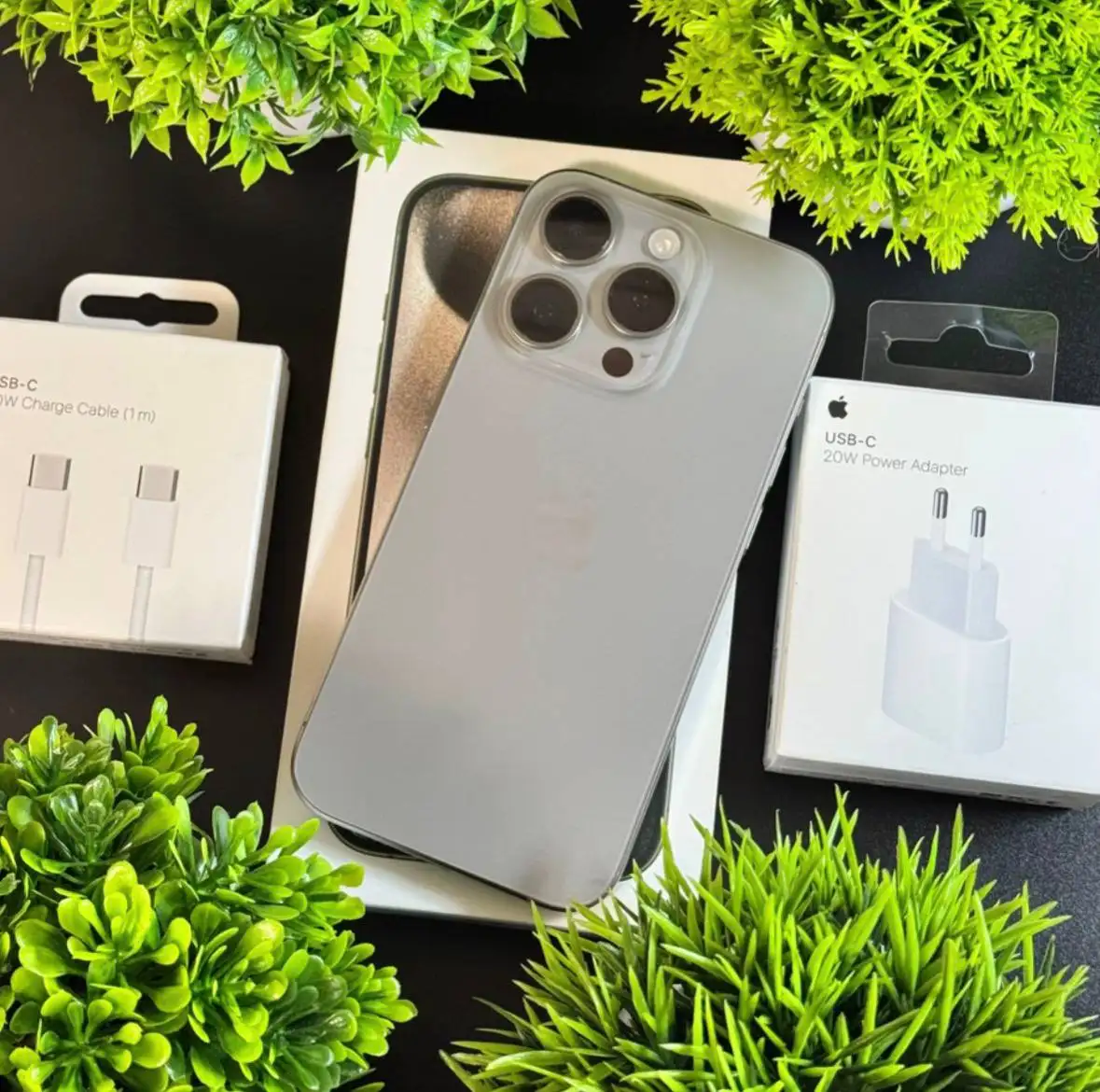 Продажа б/у iPhone 16 Pro, 15 Pro и 11 - Смартфоны (Электроника) в Вологда