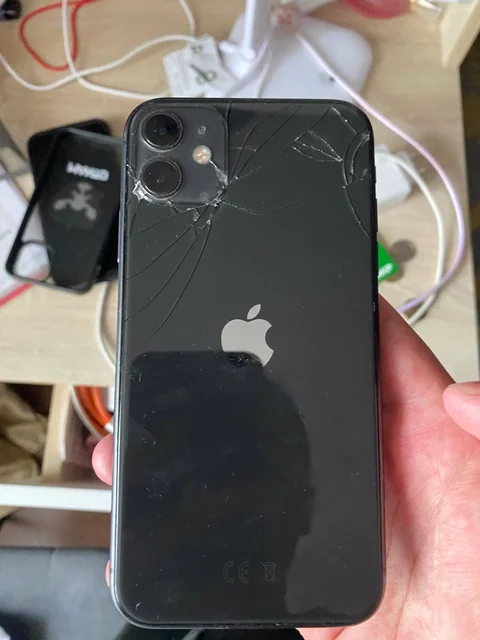 Продам автомобиль с неработающим дисплеем - Легковые в Вологда