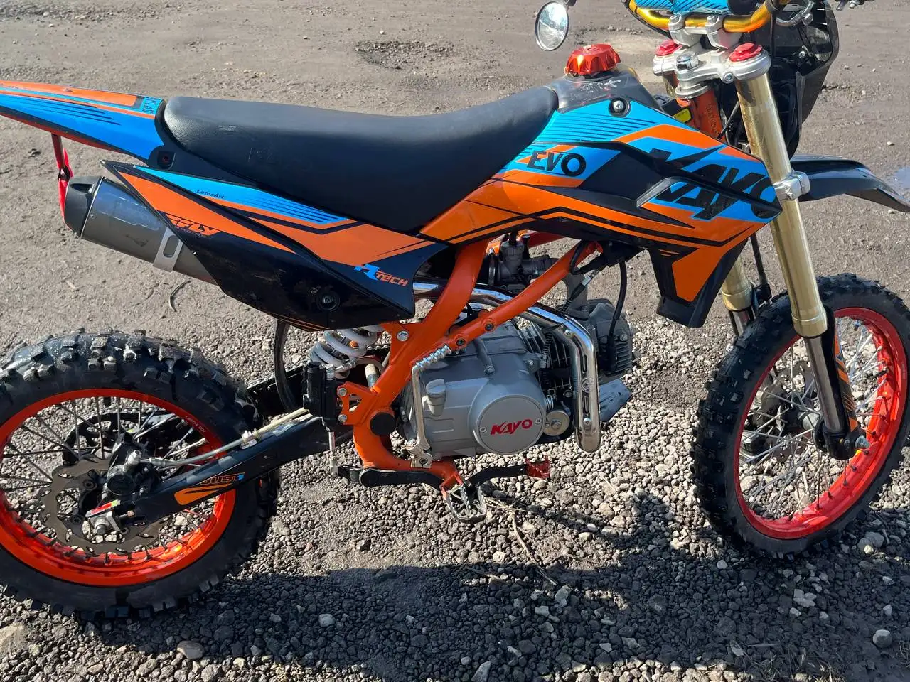 Продажа цепи, грипсов и подушки для авто - Запчасти (Авто) в Вологда