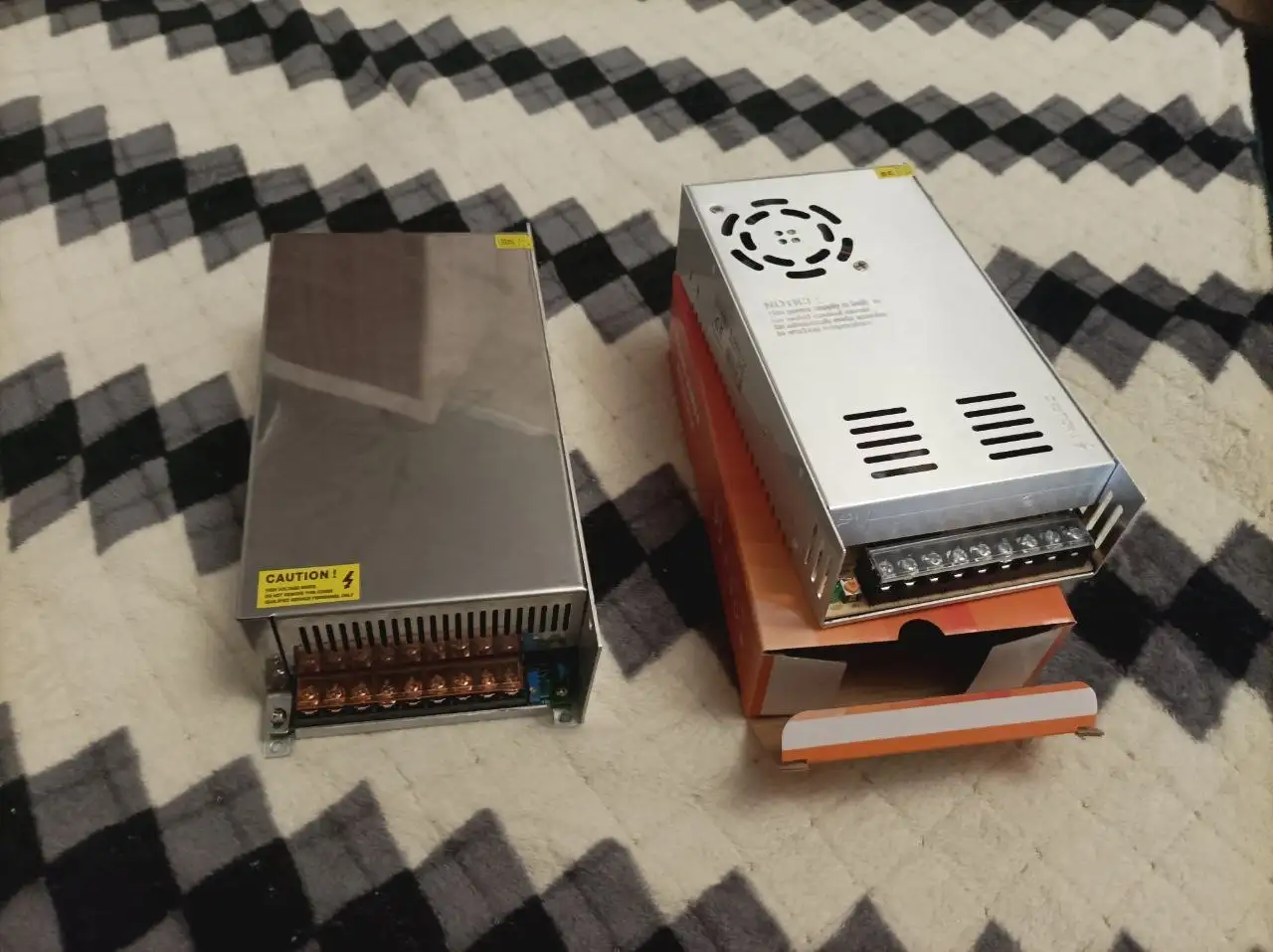 Продажа аудиооборудования для авто: сабвуфер, усилители, динамики и комплектующие - Аудиооборудование (Авто) в Вологда