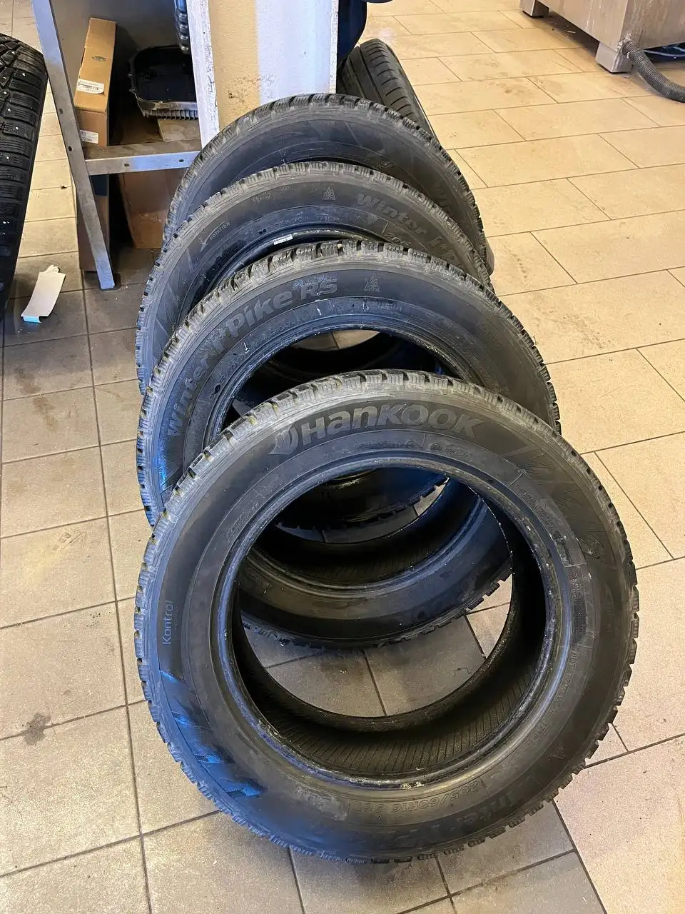 Продажа зимних шин Hankook Winter i*Pike RS - Шины и диски (Авто) в Вологда