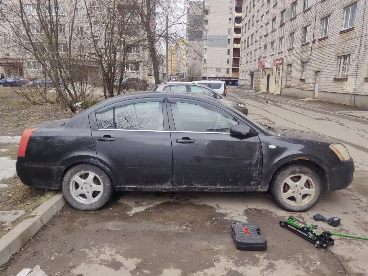 Продажа ГБЦ на разбор с новыми запчастями - Двигатель (Запчасти) в Вологда