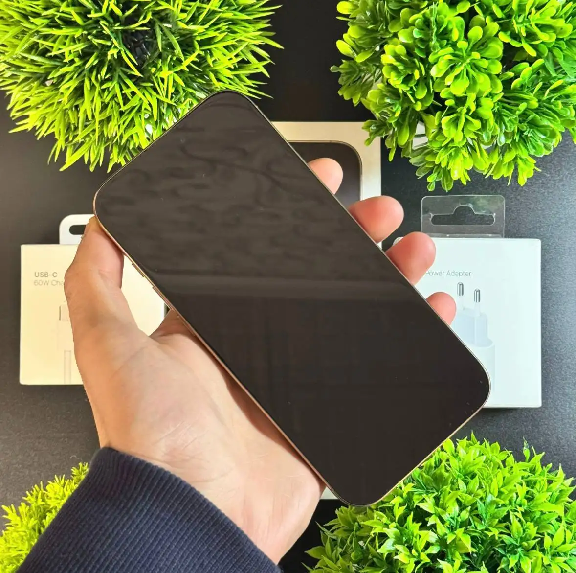 iPhone 16 Pro Max 256Gb Desert Titanium - Смартфоны и телефоны (Электроника) в Вологда