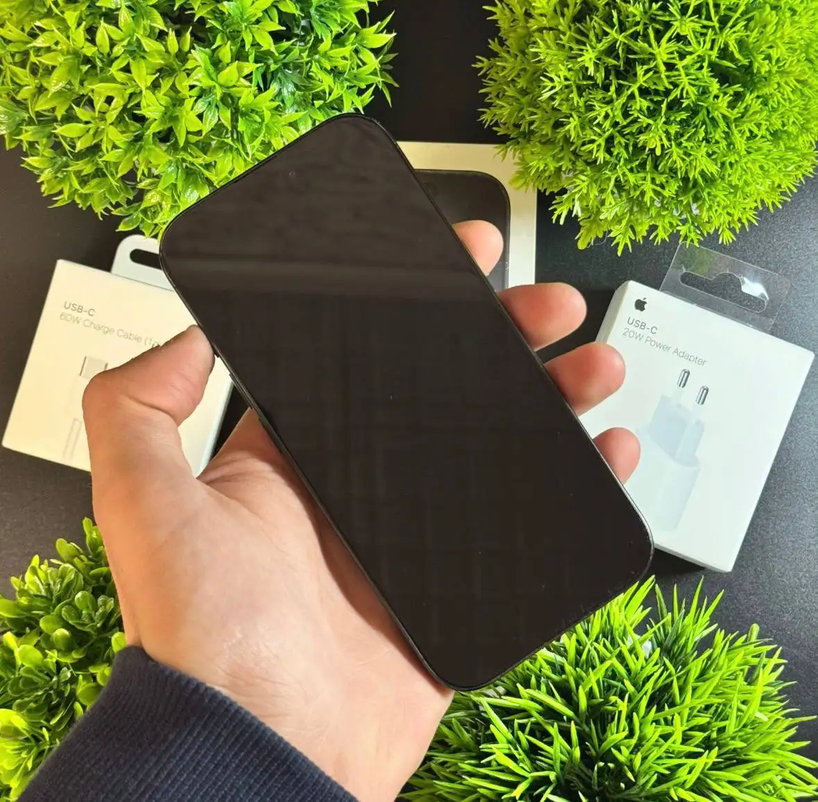 iPhone 16 Pro 128Gb Black Titanium - Смартфоны и телефоны (Электроника) в Вологда