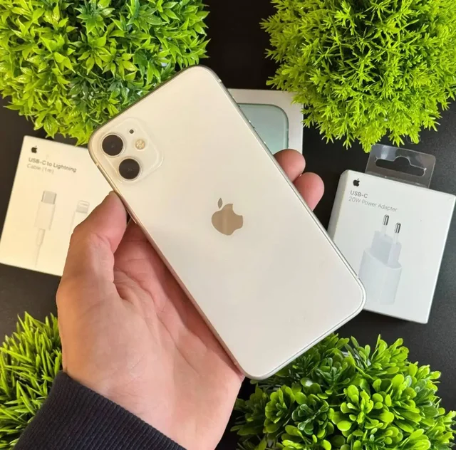 iPhone 11 64Gb White с замененным аккумулятором - Аудиотехника в Вологда