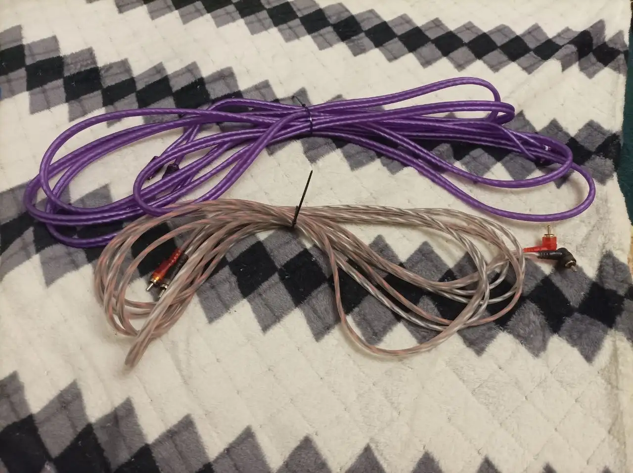 Продажа аудиокомпонентов для авто: сабвуфер, усилитель, короб, блок питания, провода, регулятор басса, вольтметр, колба - Аудио (Авто) в Вологда