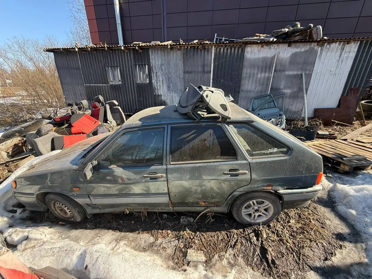 Продам целиком под разбор - Запчасти (Авто) в Вологда