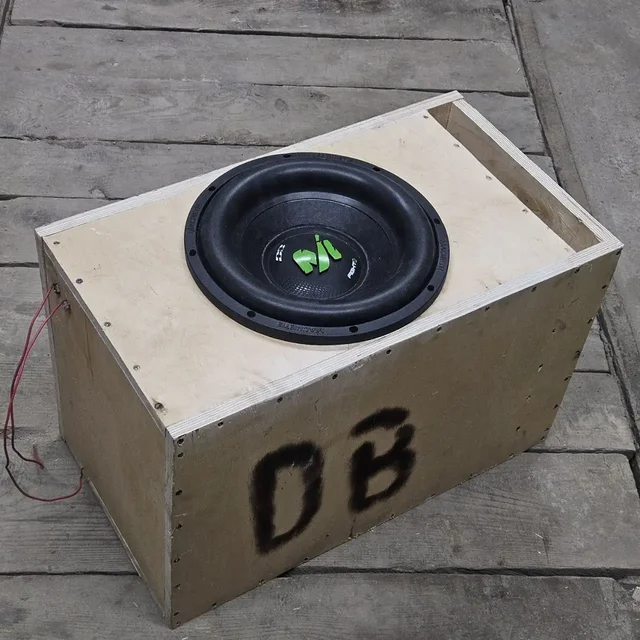 Продам сабвуфер Machete 12 fight s - Барахолка в Вологда