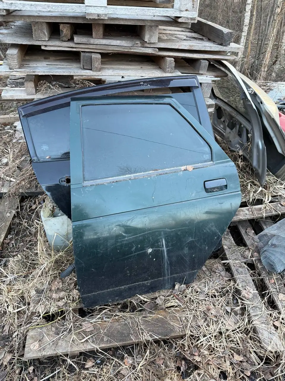 Продажа двери на 10 - Авто (Барахолка) в Вологда