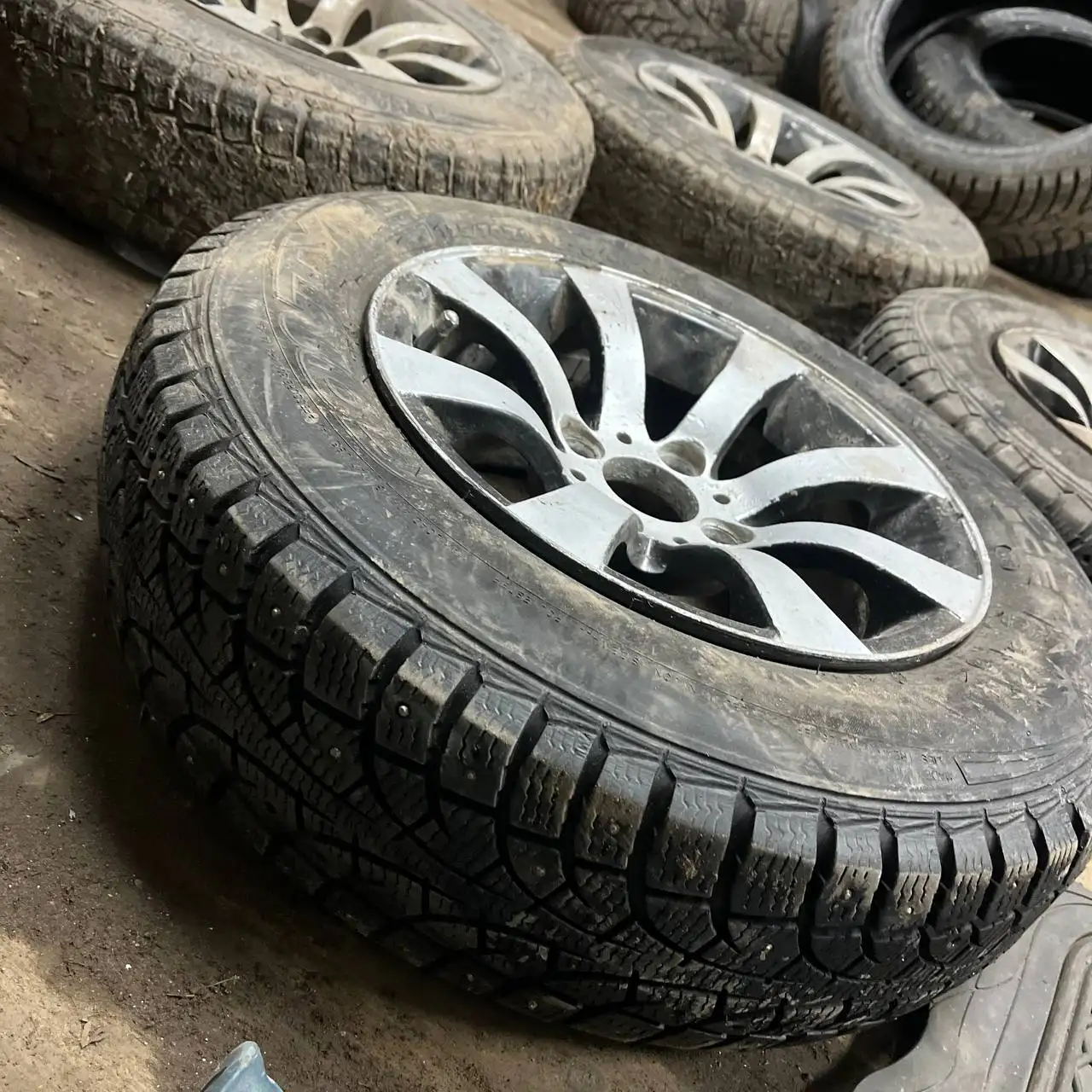 Продам литье ваз р13 4*98 с резиной - Запчасти (Авто) в Вологда