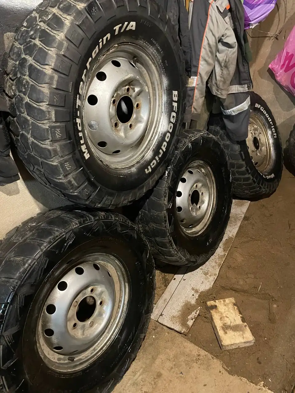 Колеса на Ниву - Запчасти (Авто) в Вологда