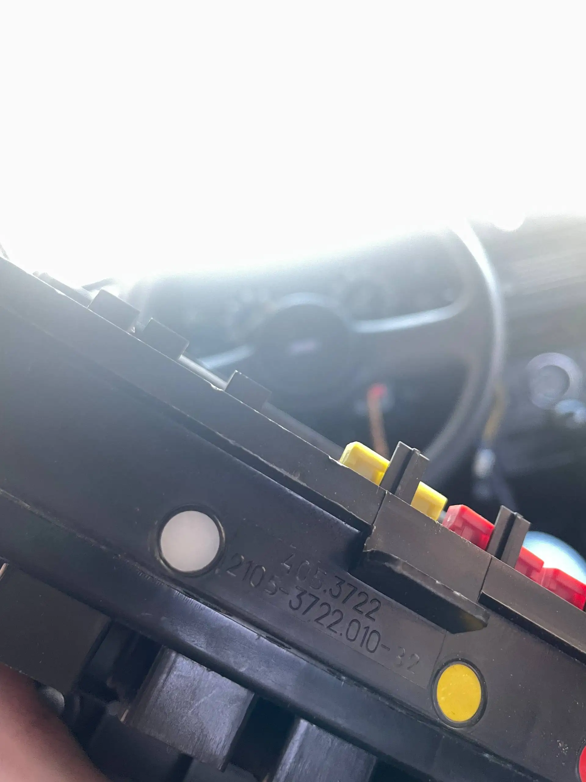 Продажа блока предохранителей/монтажного блока на ВАЗ 2107/2105 - Запчасти (Авто) в Вологда