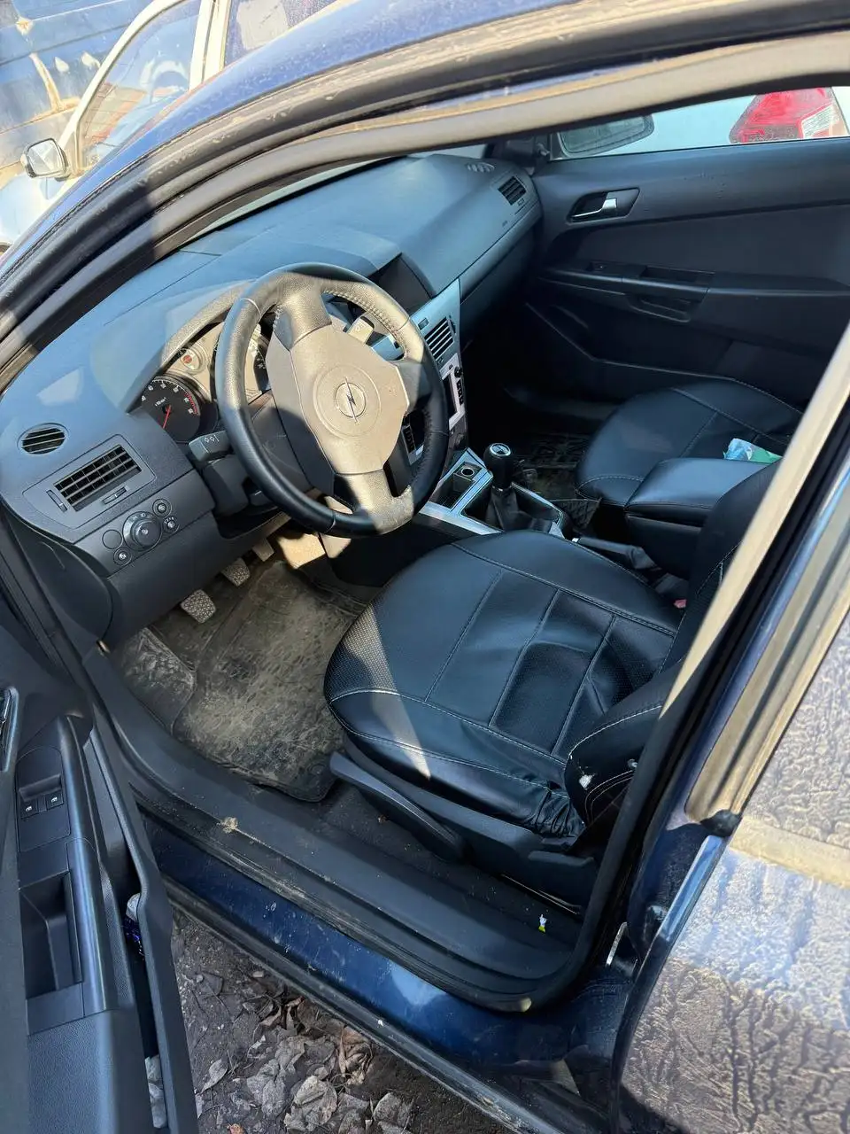 Opel Astra H рестайлинг седан 2011 года после ДТП - Легковые автомобили (Авто) в Вологда