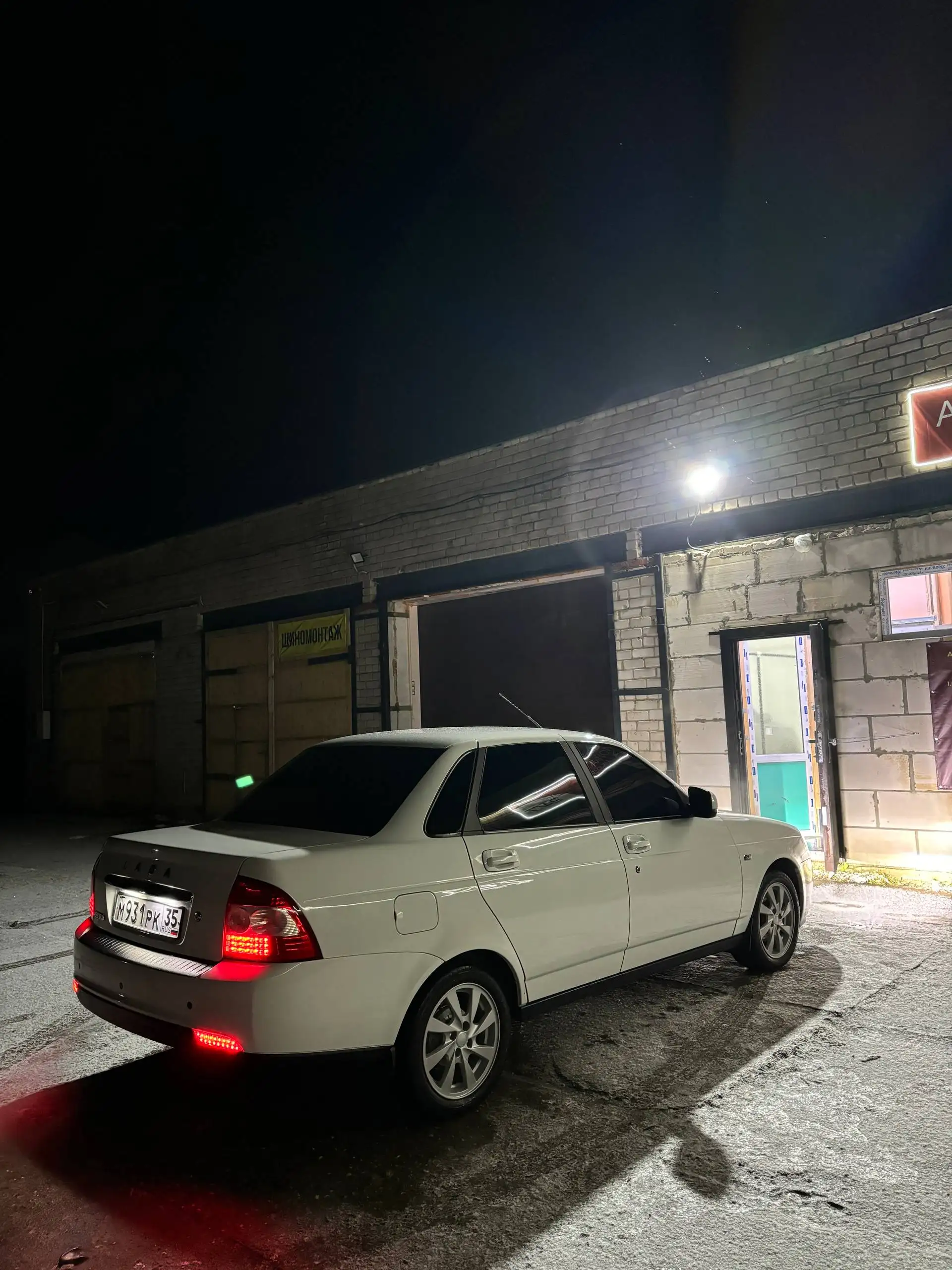 Продам Приора 2 в максимальной комплектации Luxe - Авто в Вологда