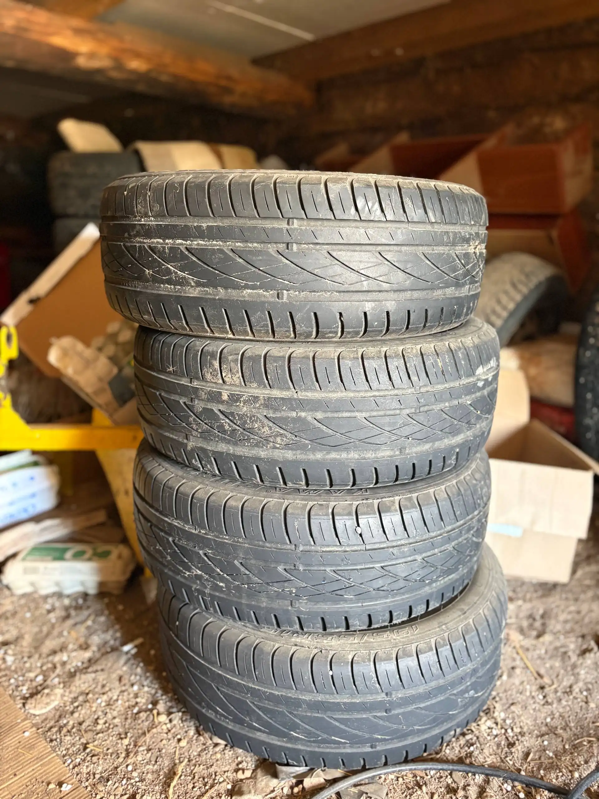 Продажа автомобильных баллонов в Вологде - Шины и диски (Запчасти) в Вологда