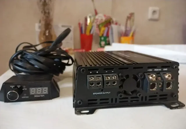 Продам монитор в идеальном состоянии - Мониторы в Вологда