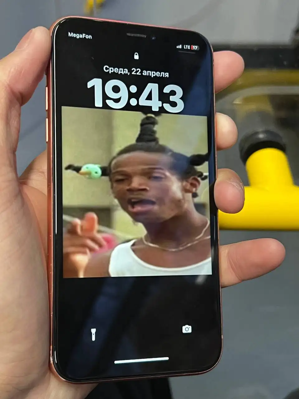 Продам iPhone XR 64GB - Электроника (Барахолка) в Вологда