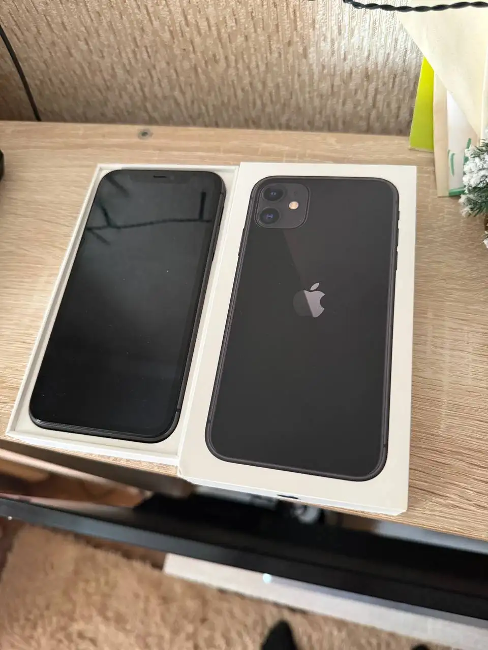 iPhone 11 64GB (или без указания) - Смартфоны и телефоны (Электроника) в Вологда