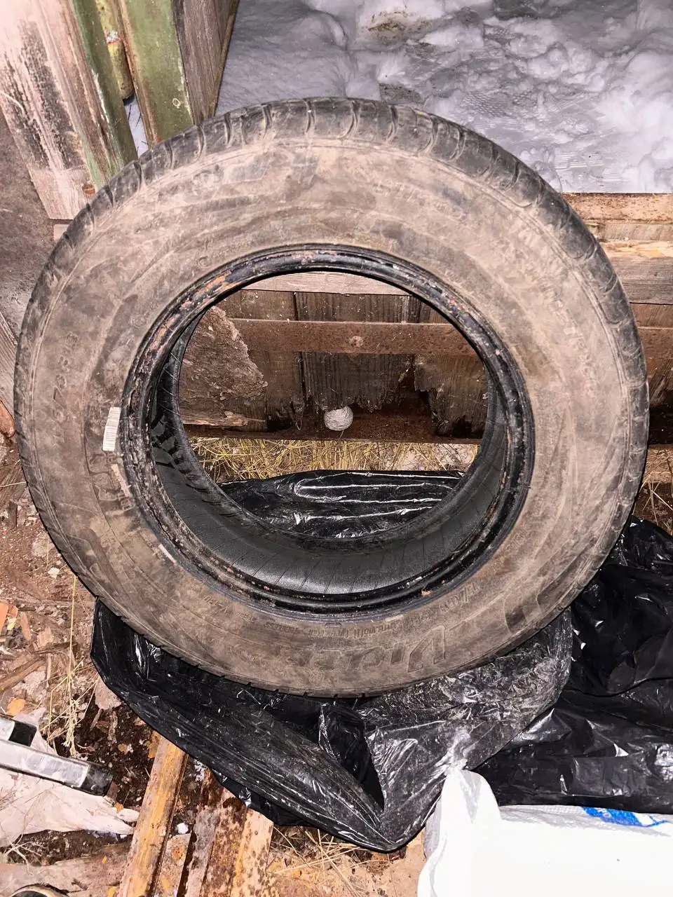 Продам комплект летней резины Viatti 175/70 R13 - Шины и диски (Авто) в Вологда
