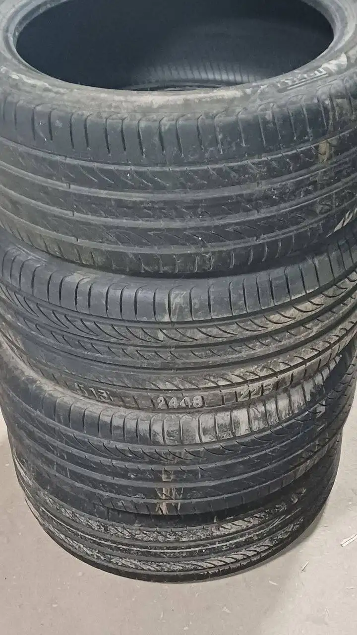 Продам резину в отличном состоянии - Шины (Авто) в Вологда