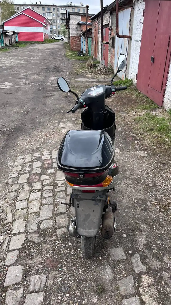 Продам скутер на полном ходу - Скутеры (Авто) в Вологда
