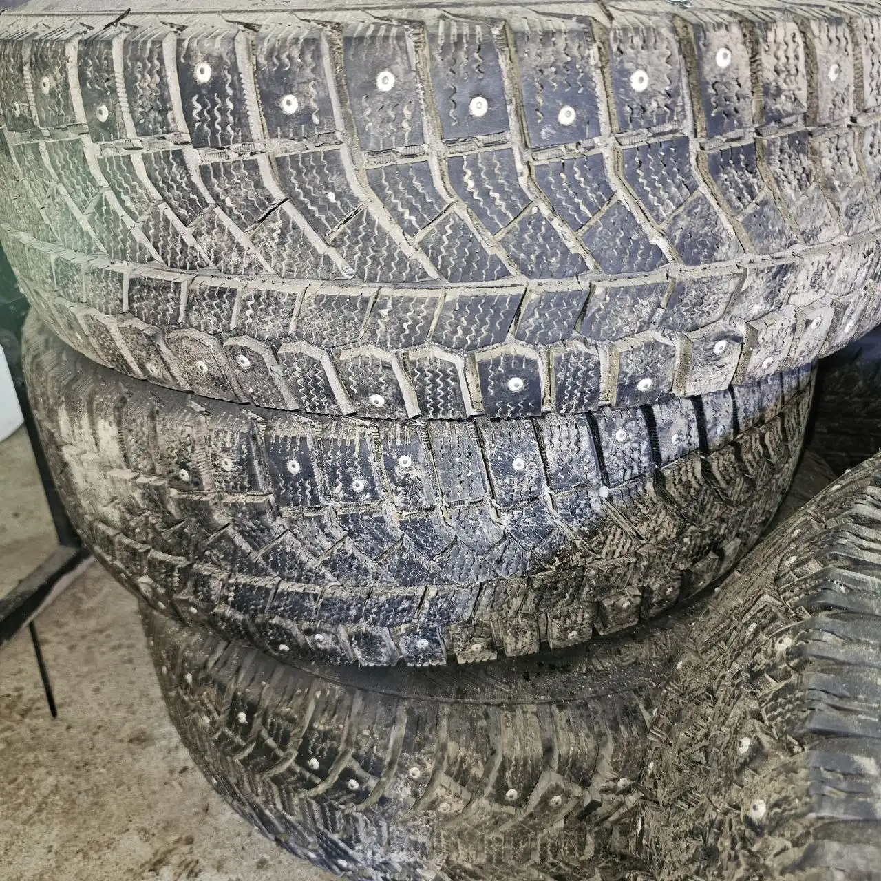 Продам 15 колёса с резиной - Шины и диски (Авто) в Вологда