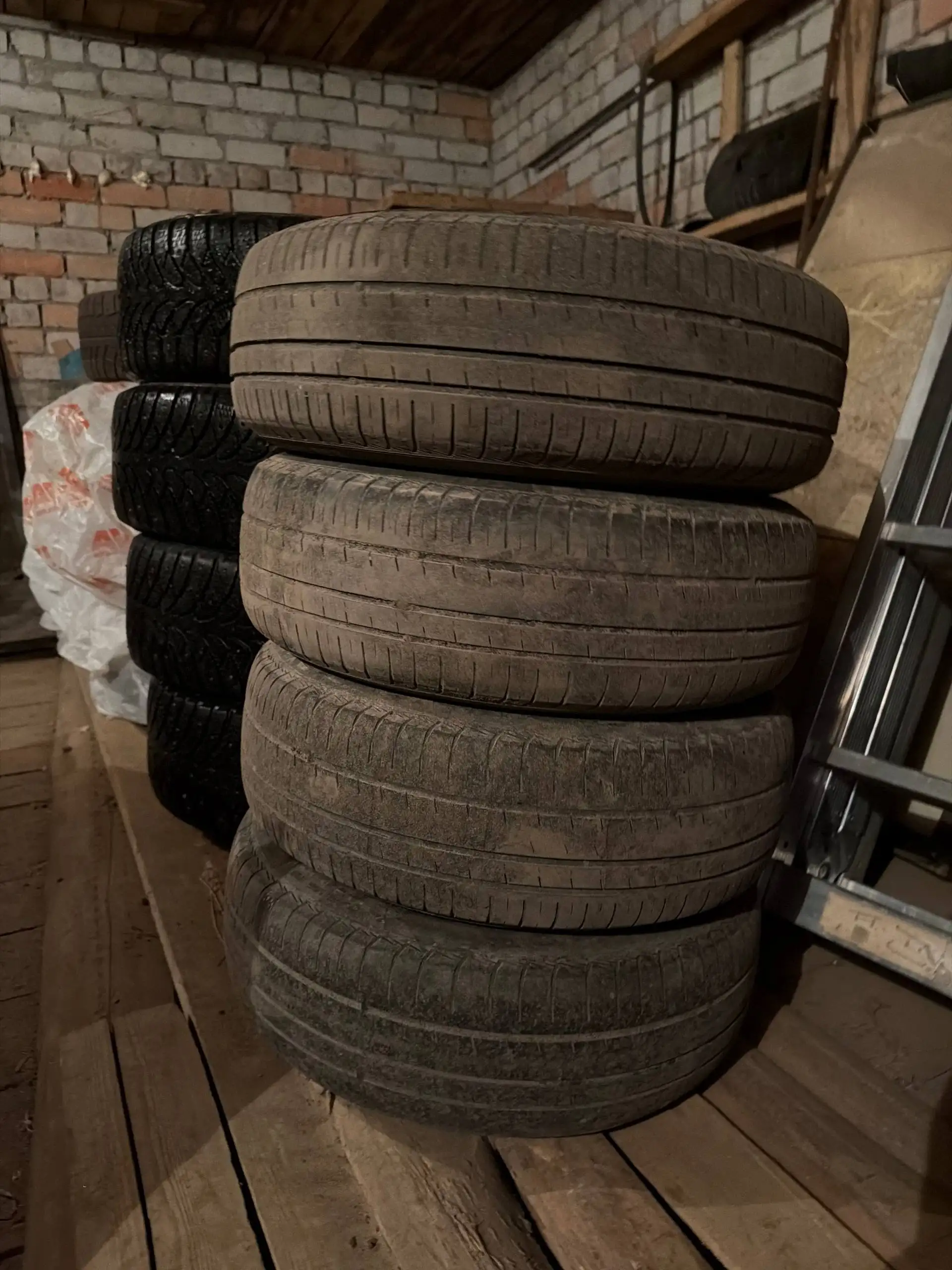 Продам 4 колеса 175/65 R14 - Шины и диски (Авто) в Вологда
