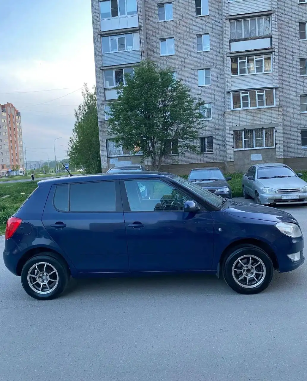 Skoda Fabia 2011 рестайлинг - Легковые автомобили (Авто) в Вологда